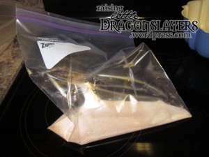 Mix cinnamon and sugar in a large Ziploc bag.